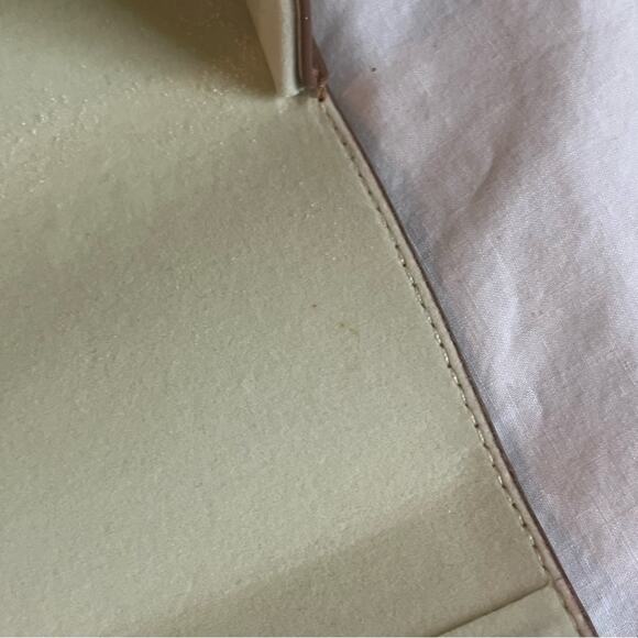 BURBERRY Sunglass Case Excellent Condition - Picture 7 of 7